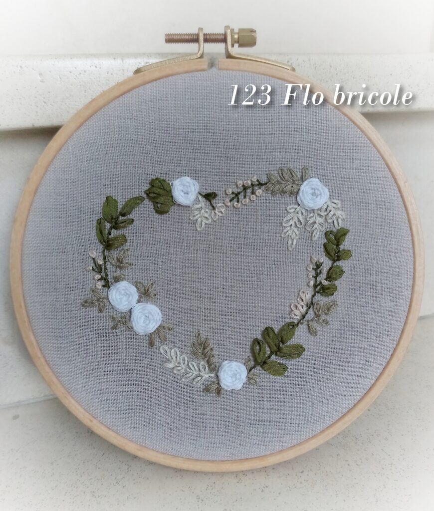 coeur broderie traditionnelle offert