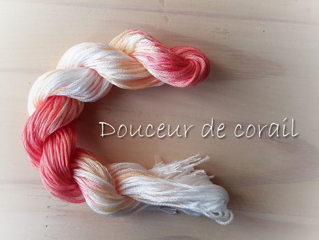 fils teintés nuancés corail